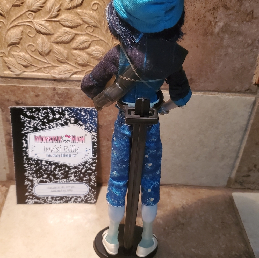 Monster High Invisible Billy - Picture 2 of 2
